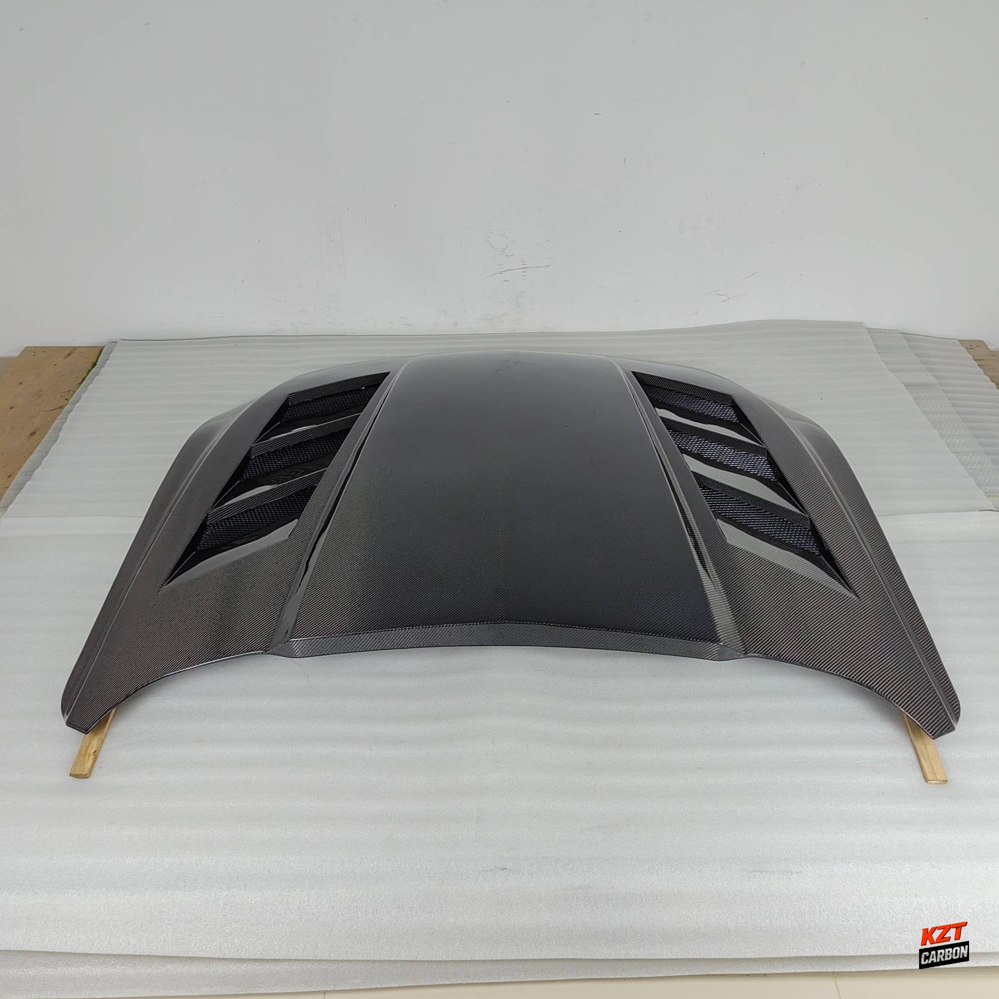 For Ford Mustang 2 Door 2018-23 Only Carbon MBJ Style Front Vented Cooling Hood