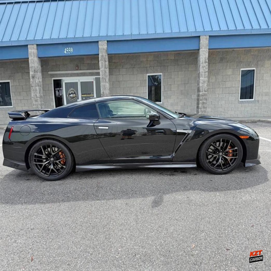 For Nissan GTR R35 4BA 2017-23 PP OE Style Side Skirts Body Kits