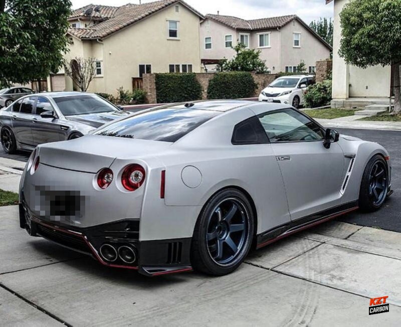 For Nissan GTR R35 (12-16 Only) NIS Style Carbon Fiber Unpaint Side Skirt Body Kit