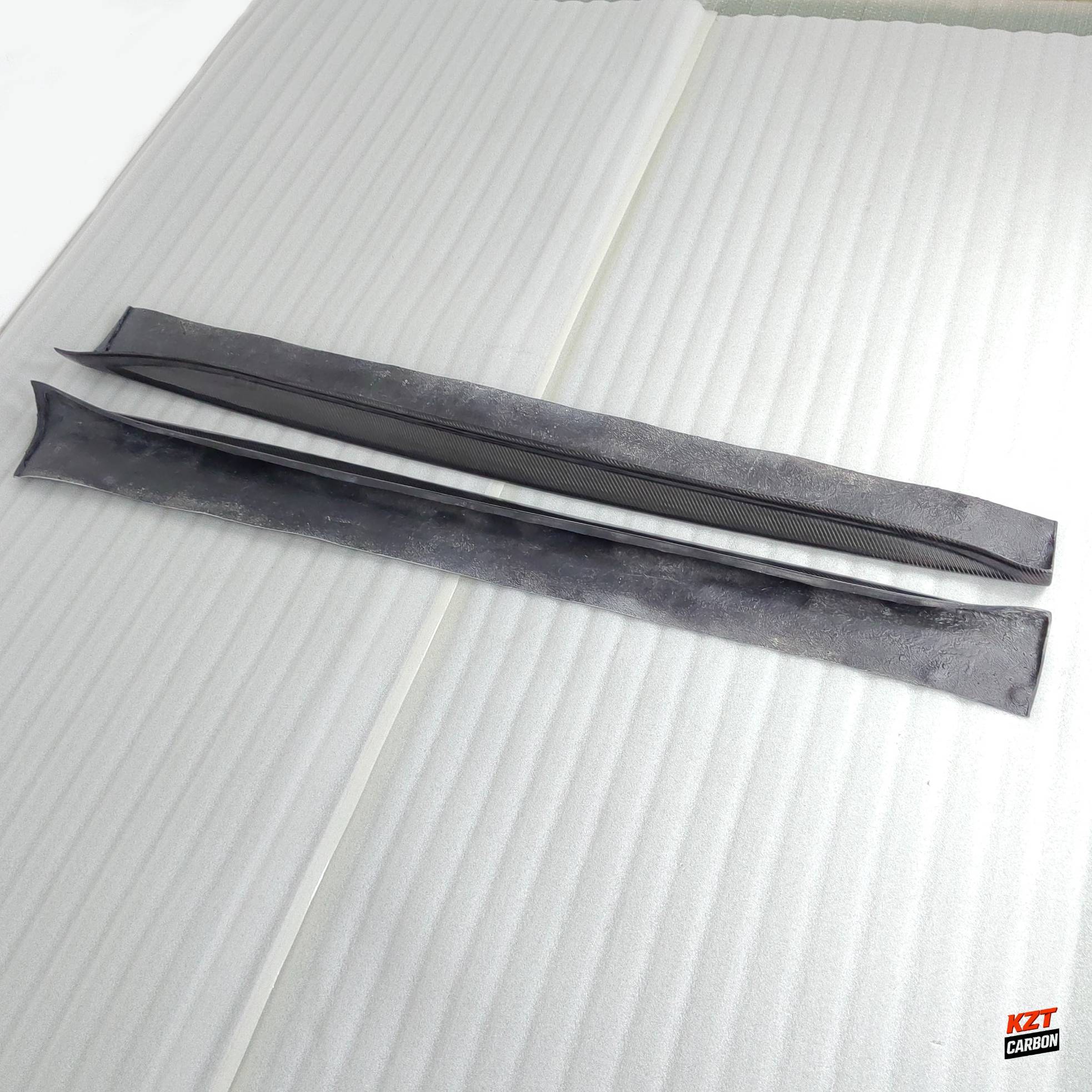 For Porsche 911 991.2 2015-19 Carbon Fiber GT2RS Style Side Skirts Body Kits