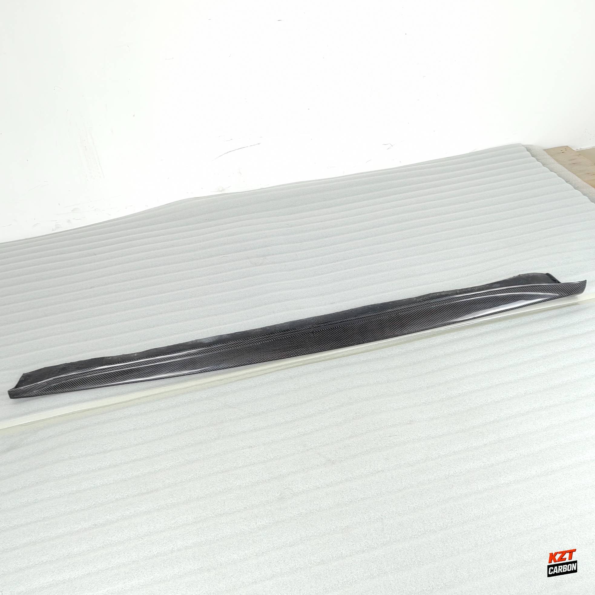 For Porsche 911 991.2 2015-19 Carbon Fiber GT2RS Style Side Skirts Body Kits