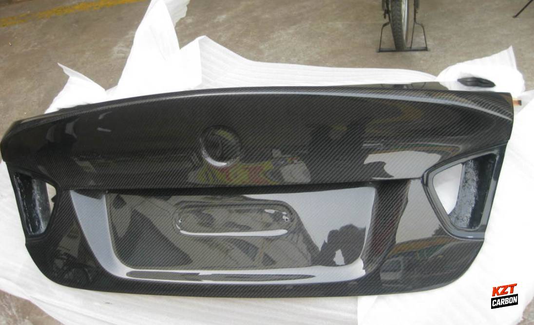 For BMW 3 Series E90 （05-08 Only) Sedan Carbon CS Style Rear Ductail Trunk