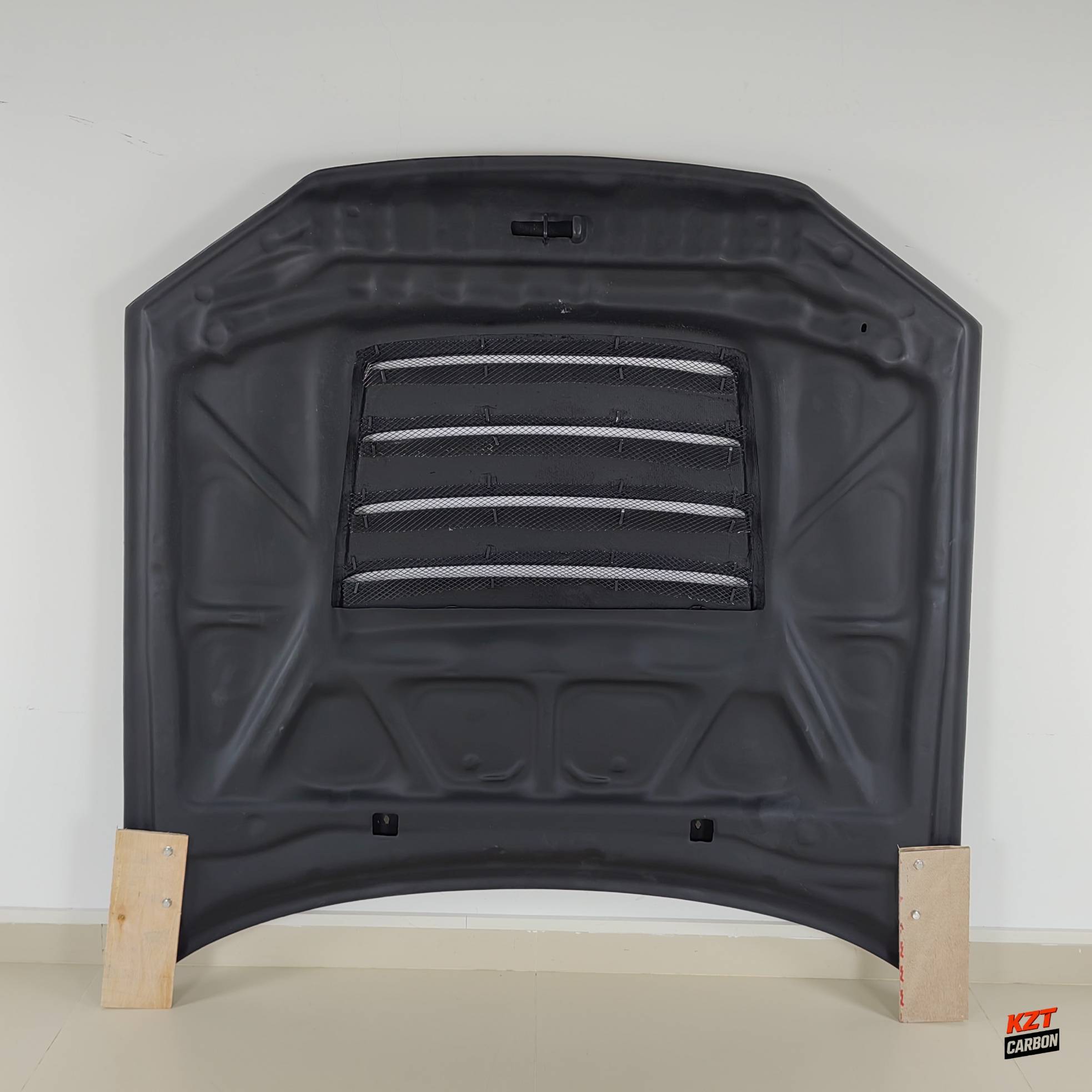 For Nissan Skyline R34 (GTR Only) NIS Style Honeycomb Carbon Front Vented Hood