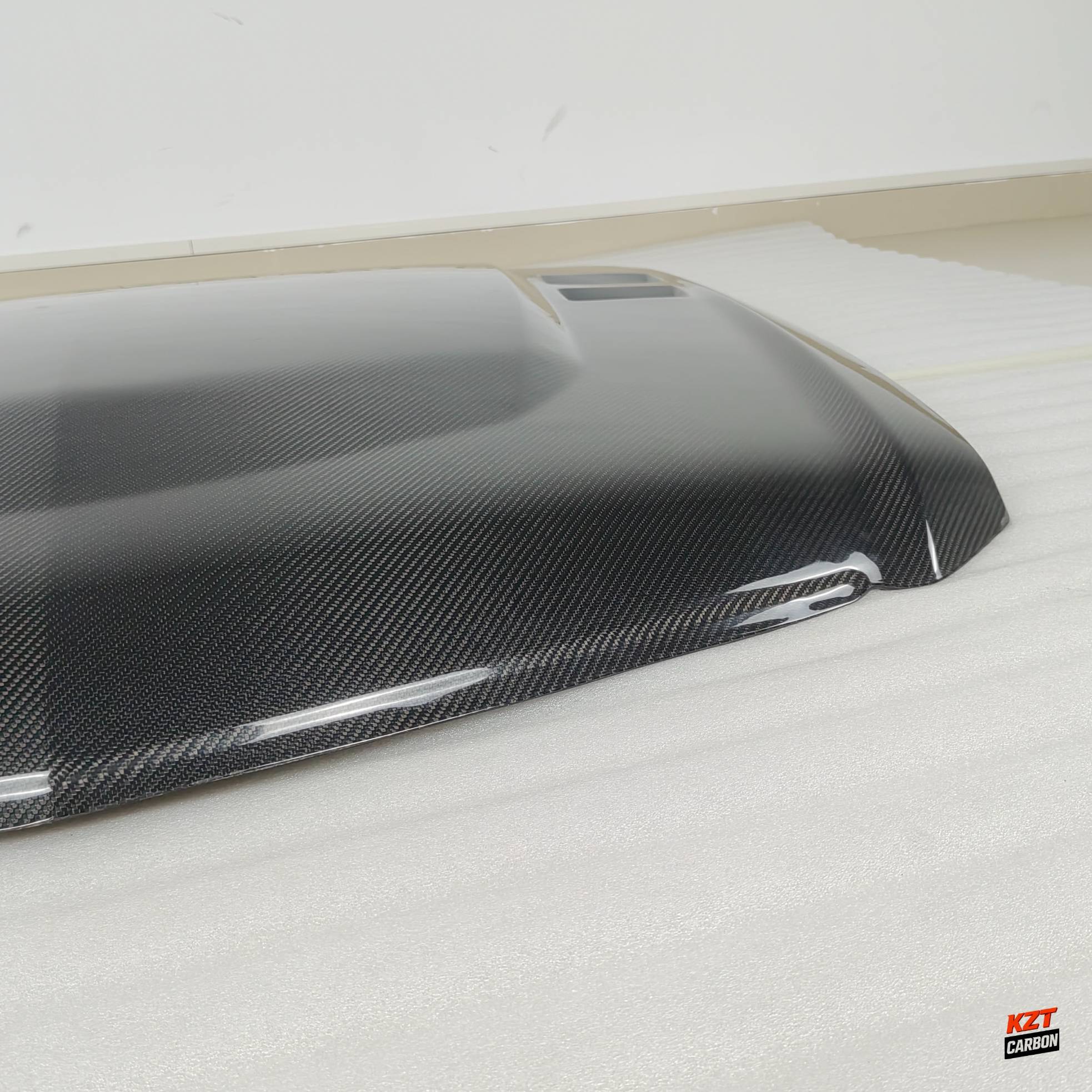 For Caddilac CTS 08-13 Coupe & Sedan Carbon Fiber OE Style Front Cooling Hood