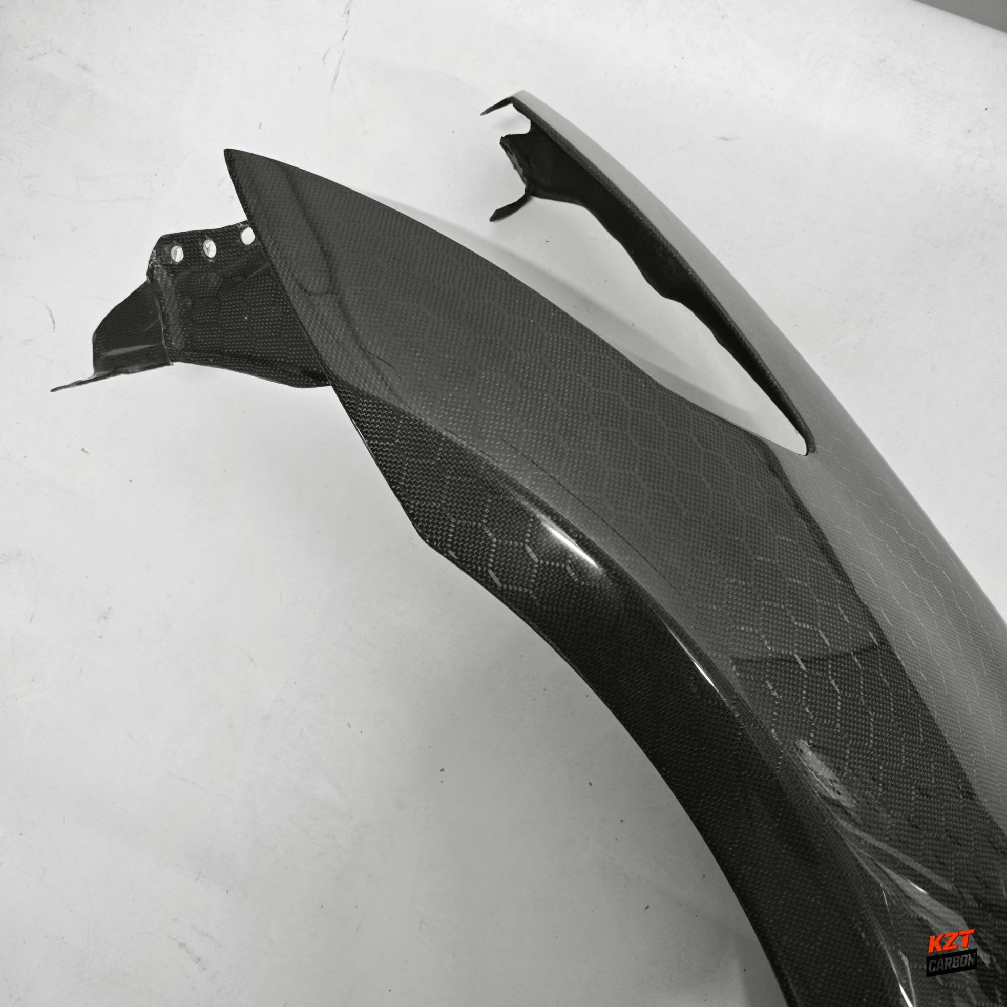For Infiniti G37 Q40 4 Door Sedan 08-13 Honeycomb Carbon HT Style Vented Front Fender