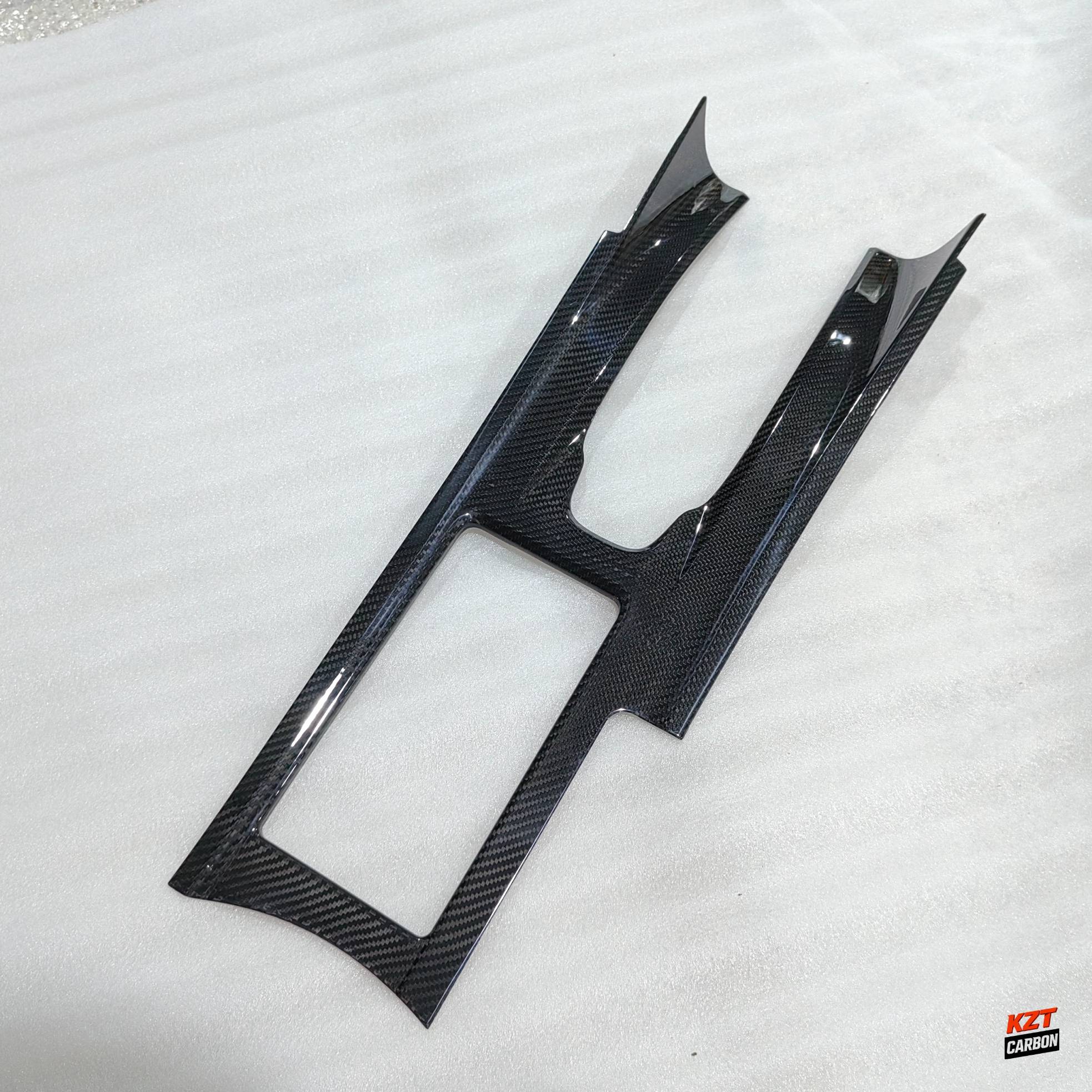 For Nissan R35 GTR (08-16 RHD Only) Dry Carbon Interior Center Console Cover