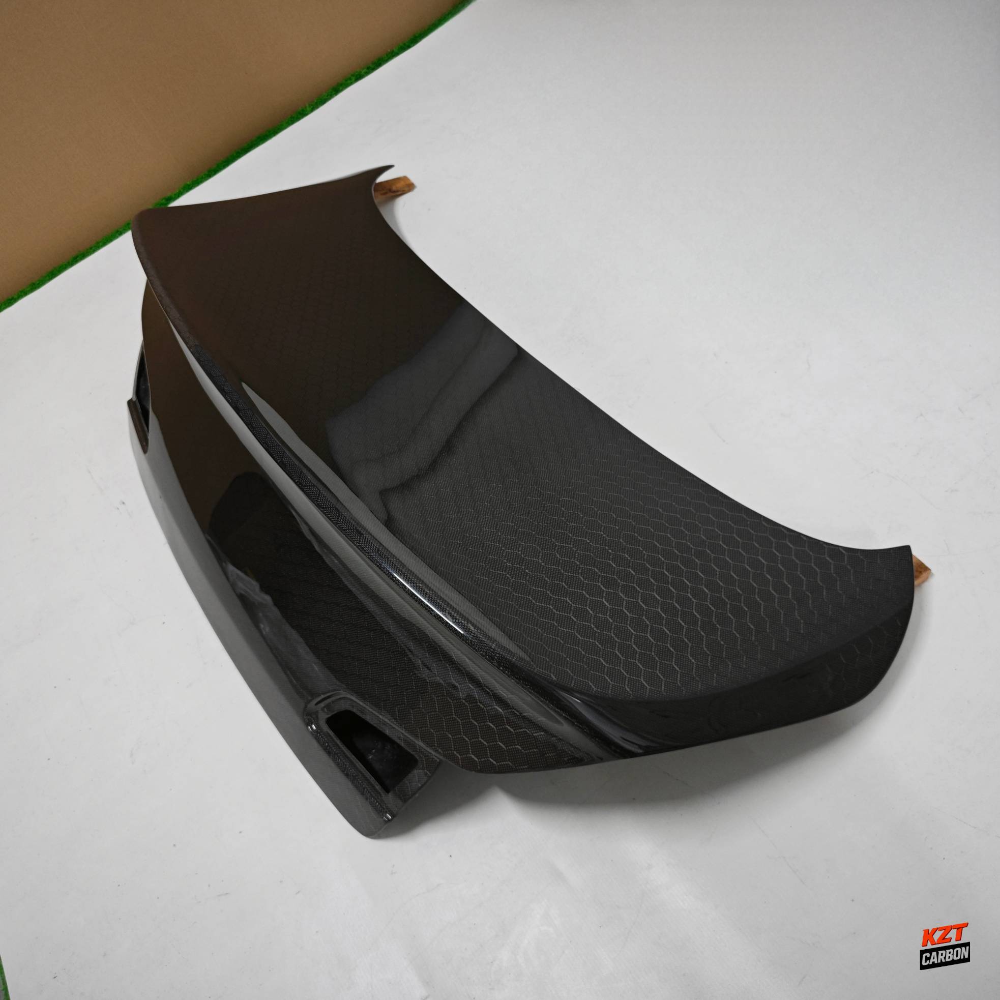 For Infiniti G37 Q40 4 Door Sedan 08-13 Honeycomb Carbon DC Style Rear Trunk (No Camera Hole)