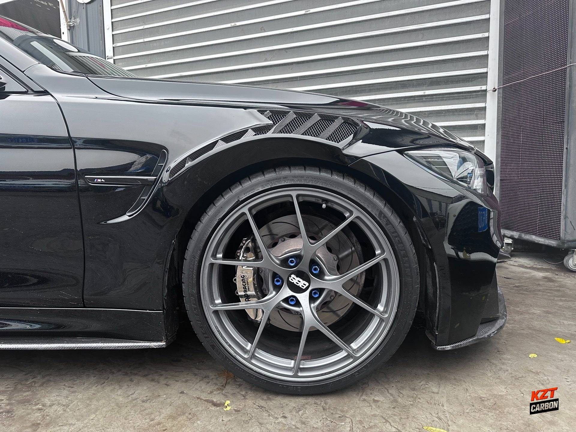 For BMW E92 Real M3 07-13 Dry Carbon WD Style Front Side Fender Vents Cover