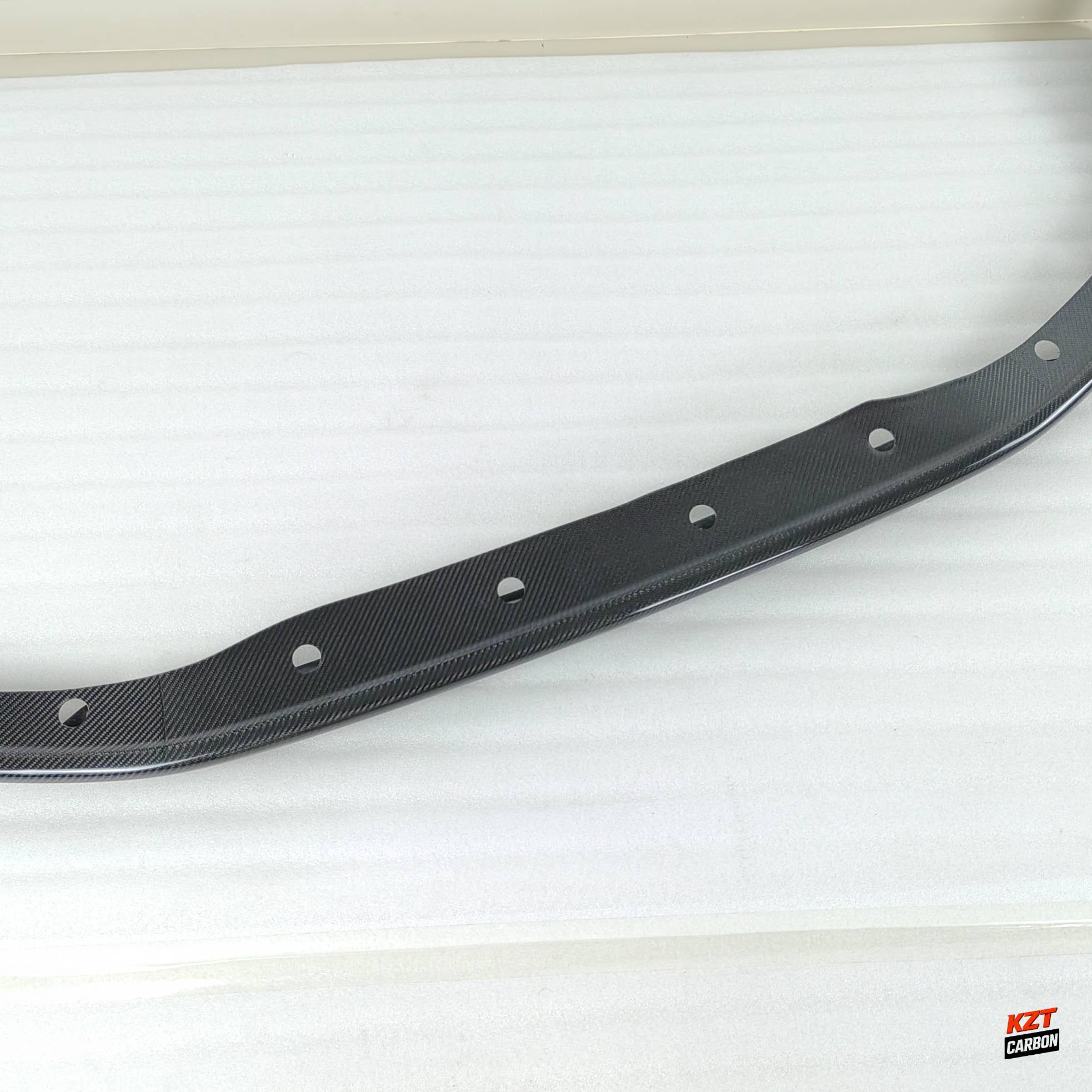 For Nissan R35 08-12 Only GTR ZL Style Carbon Fiber Front Bumper Bottom Lip