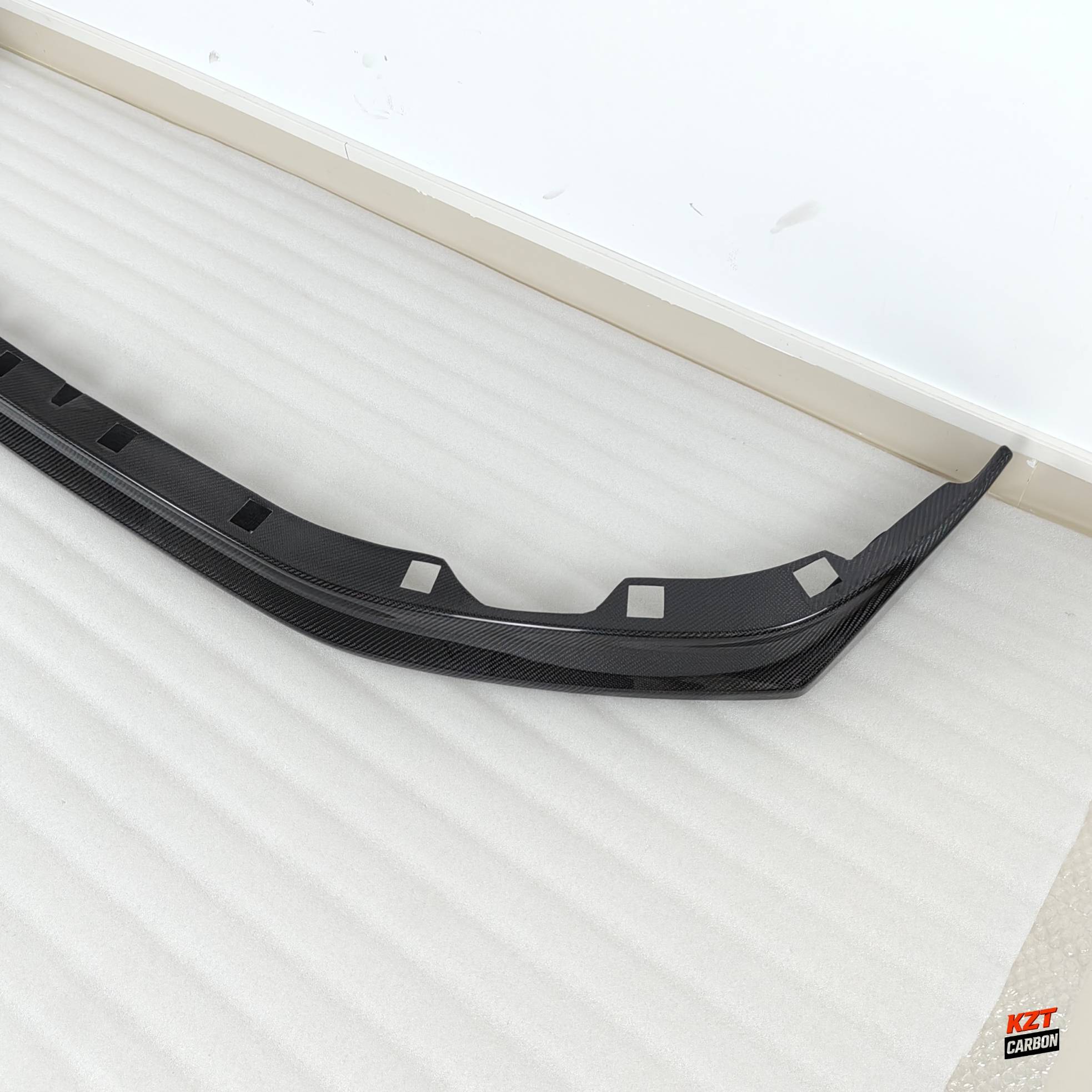 For Nissan R35 08-12 Only GTR ZL Style Carbon Fiber Front Bumper Bottom Lip