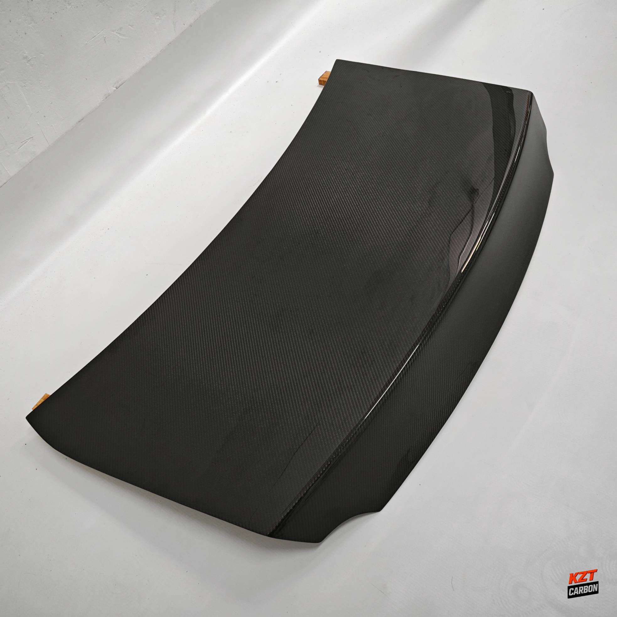 For R35 GTR OEM Style Trunk (4.5kg)