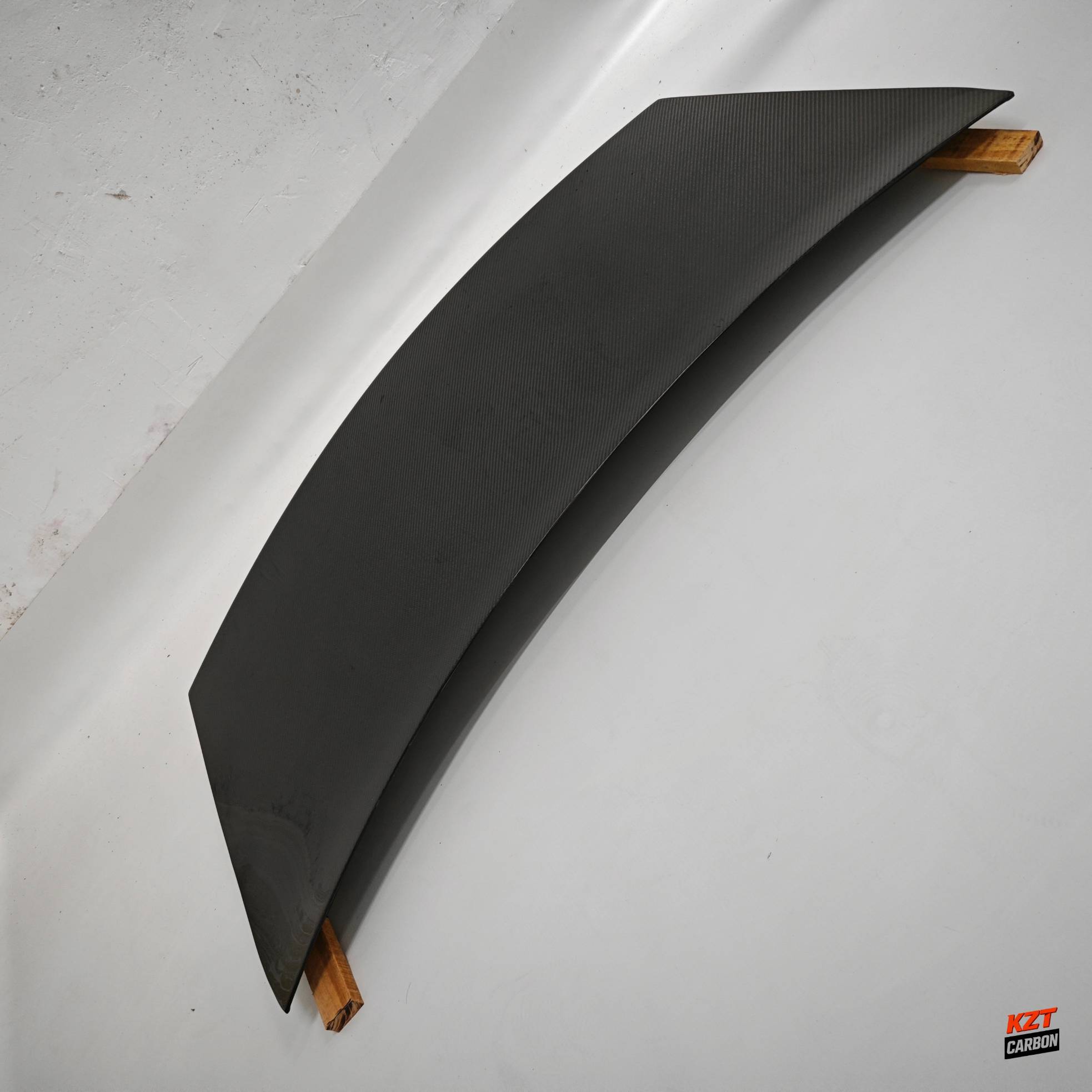 For R35 GTR OEM Style Trunk (4.5kg)