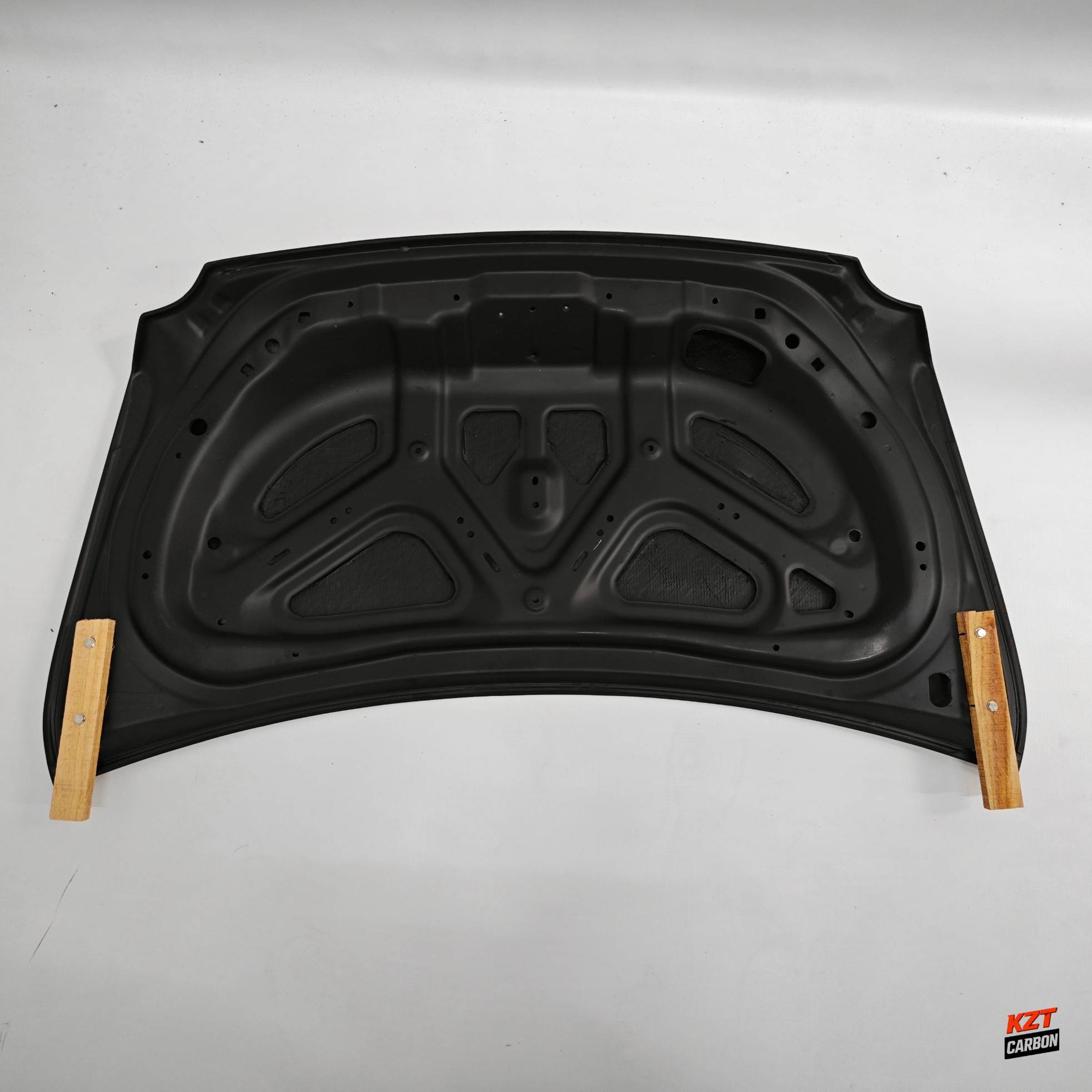 For R35 GTR OEM Style Trunk (4.5kg)
