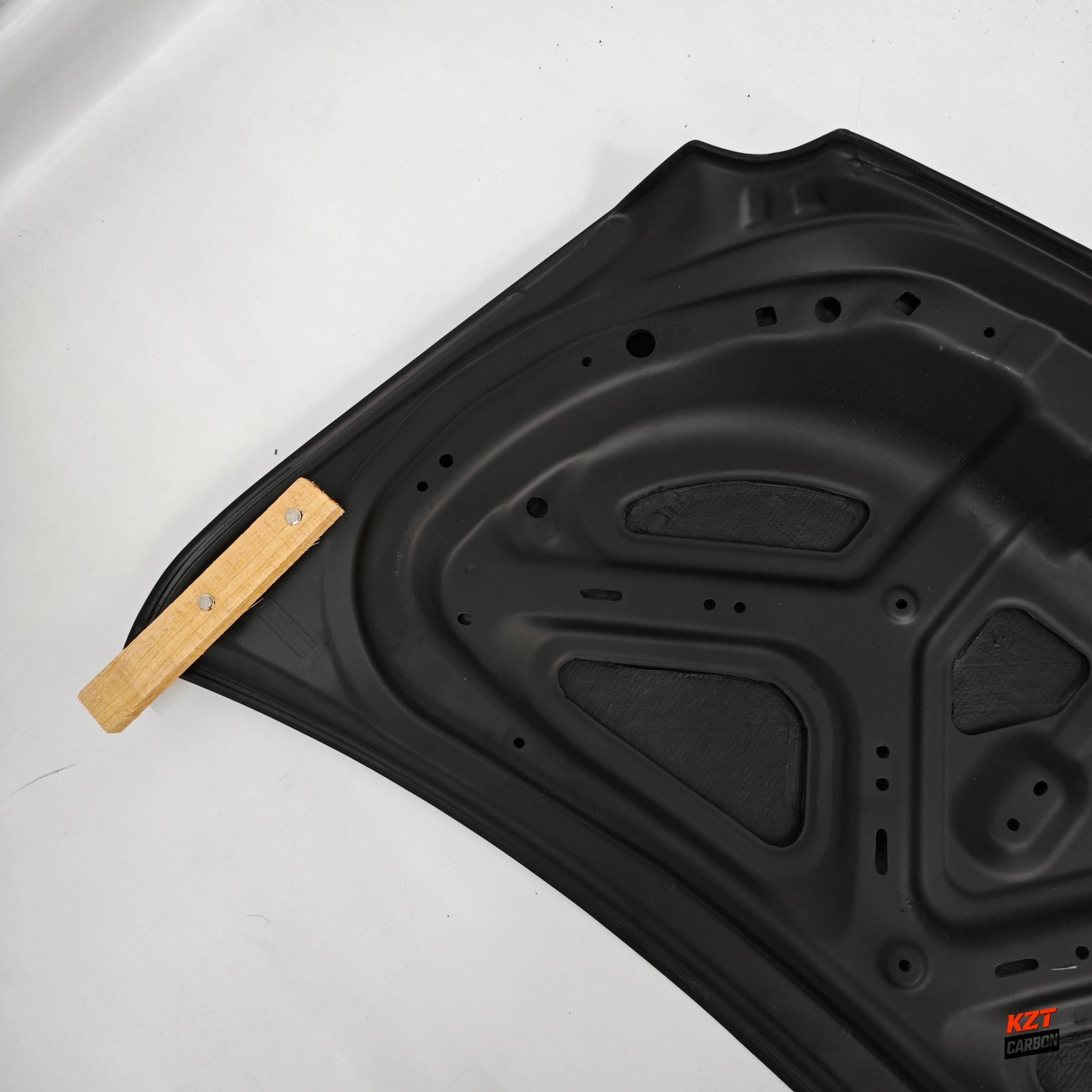 For R35 GTR OEM Style Trunk (4.5kg)