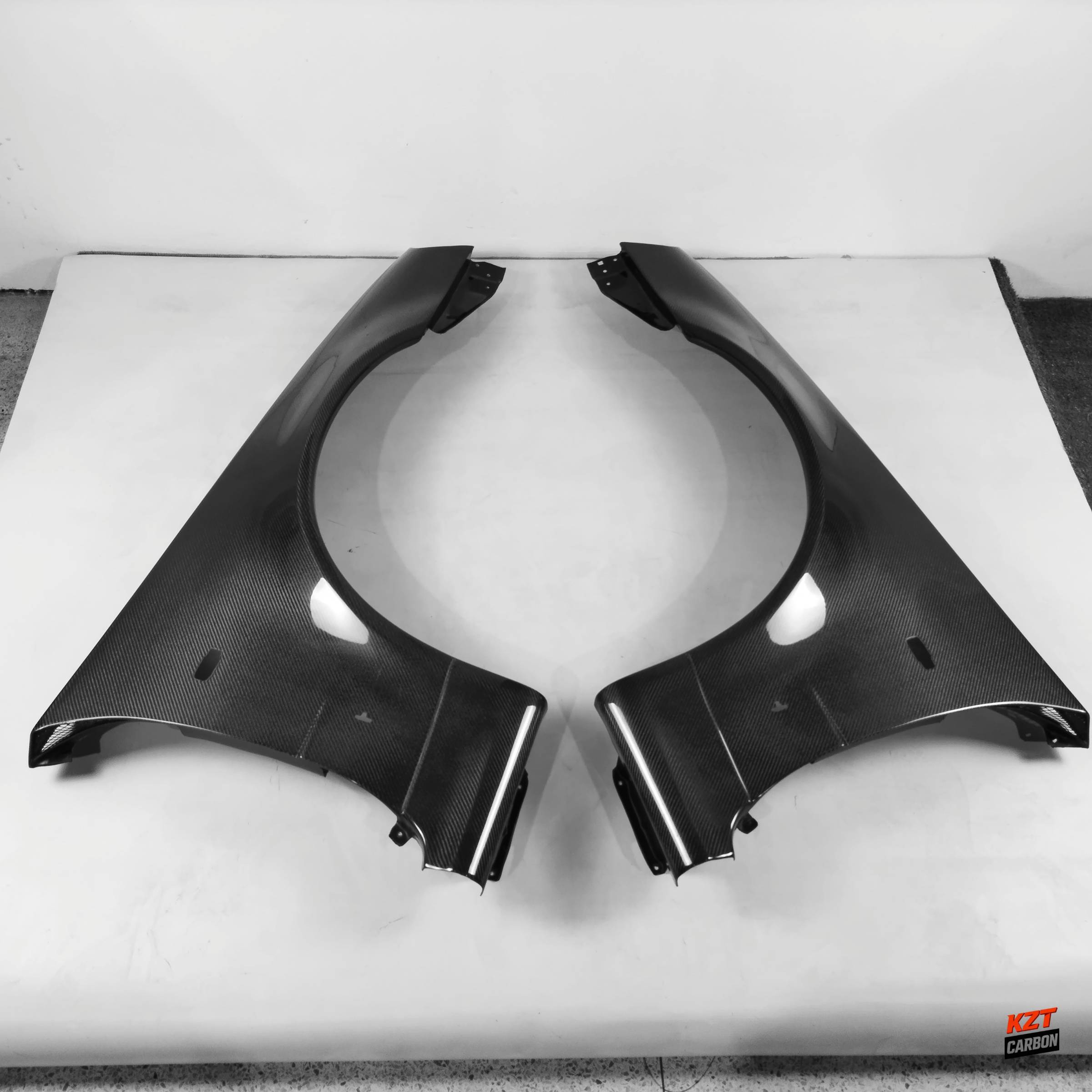 For Nissan Skyline R34 GTR GTT ZT Carbon Front Bumper Fender (can fit on GTT)