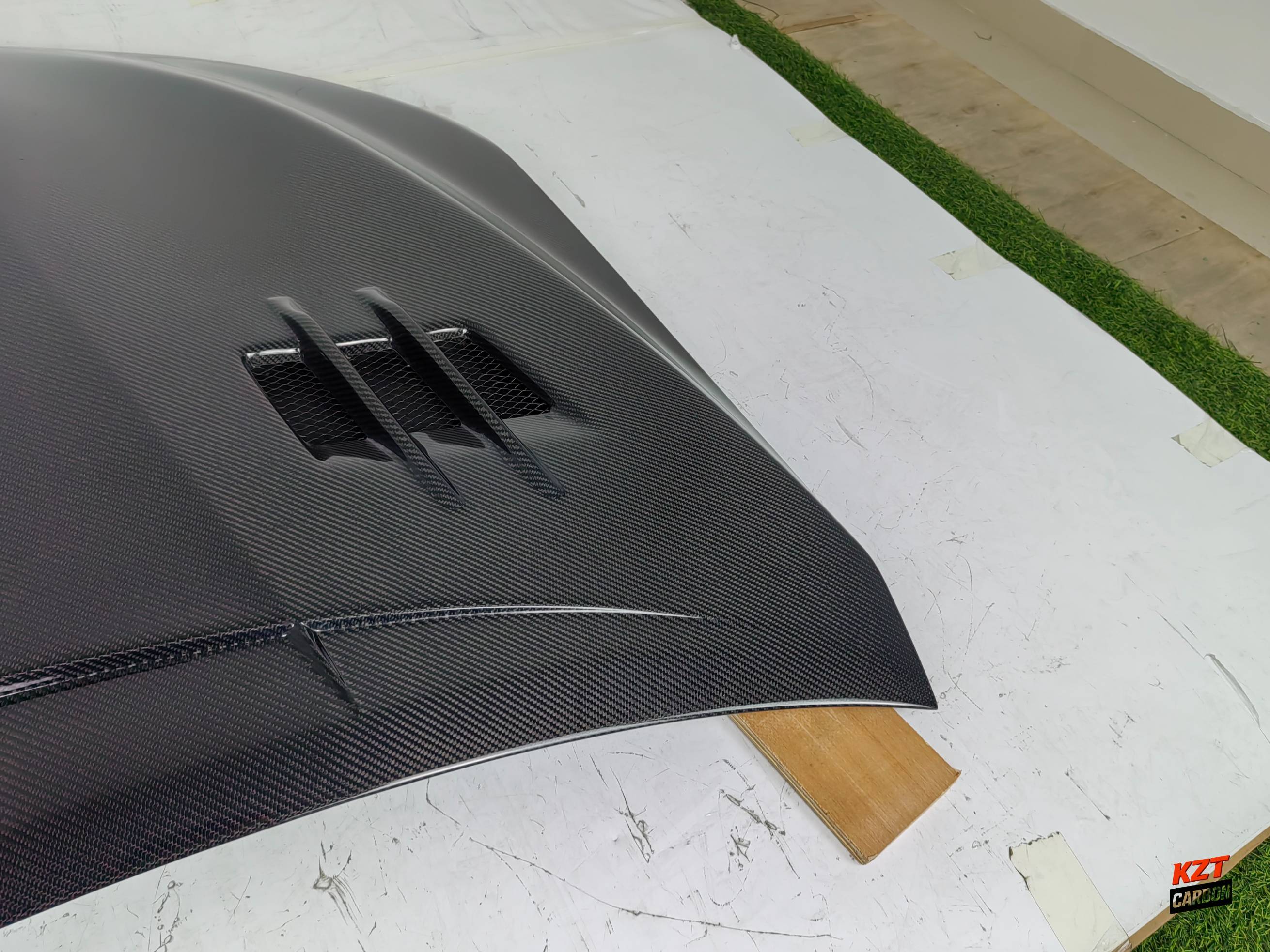 For Toyota Camry XV70 Sedan 17-23 Carbon Fiber KZ Style Front Vented Clear Hood