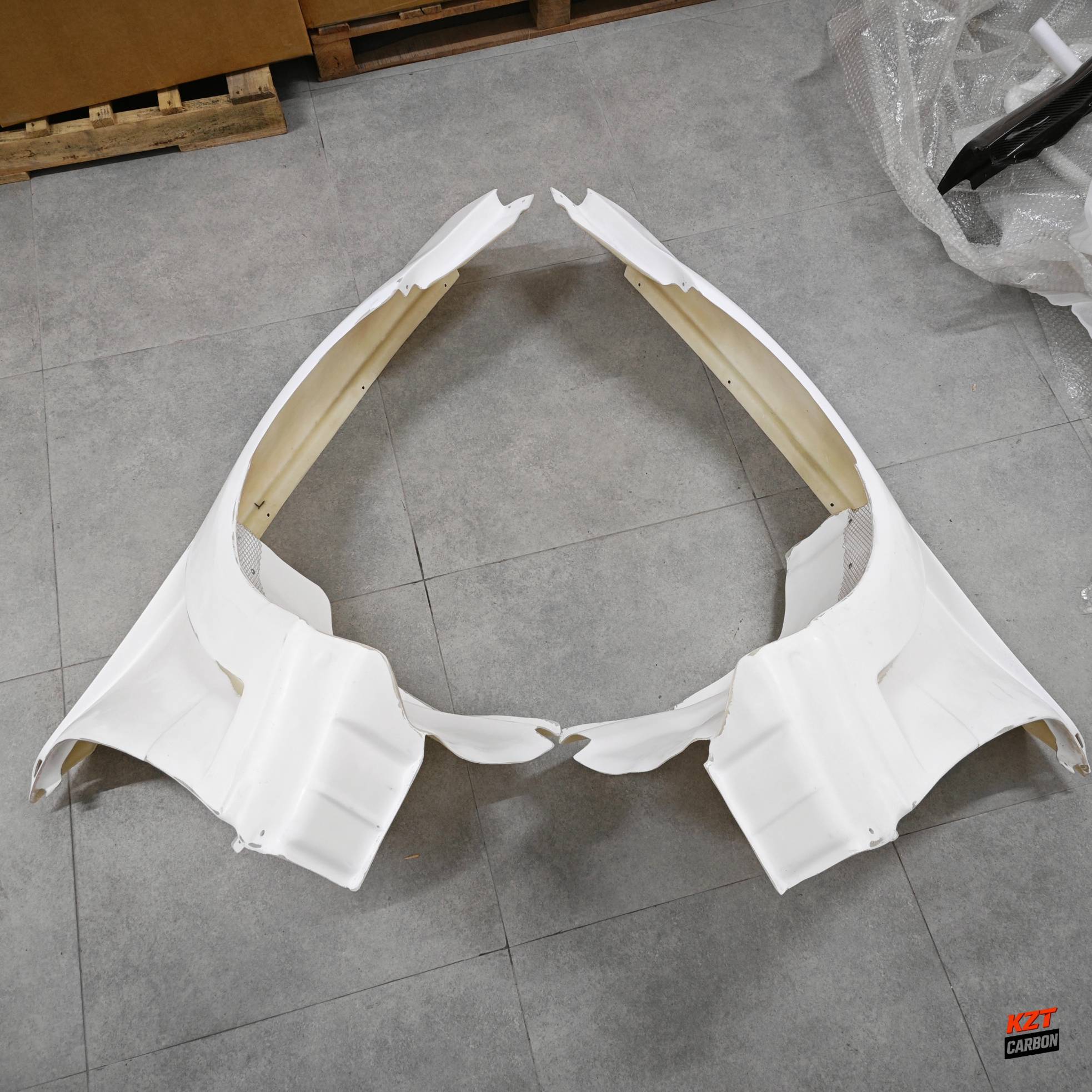 For Nissan Skyline R34 GTR DO Style FRP Unpaint Front Fender Pair Replacement