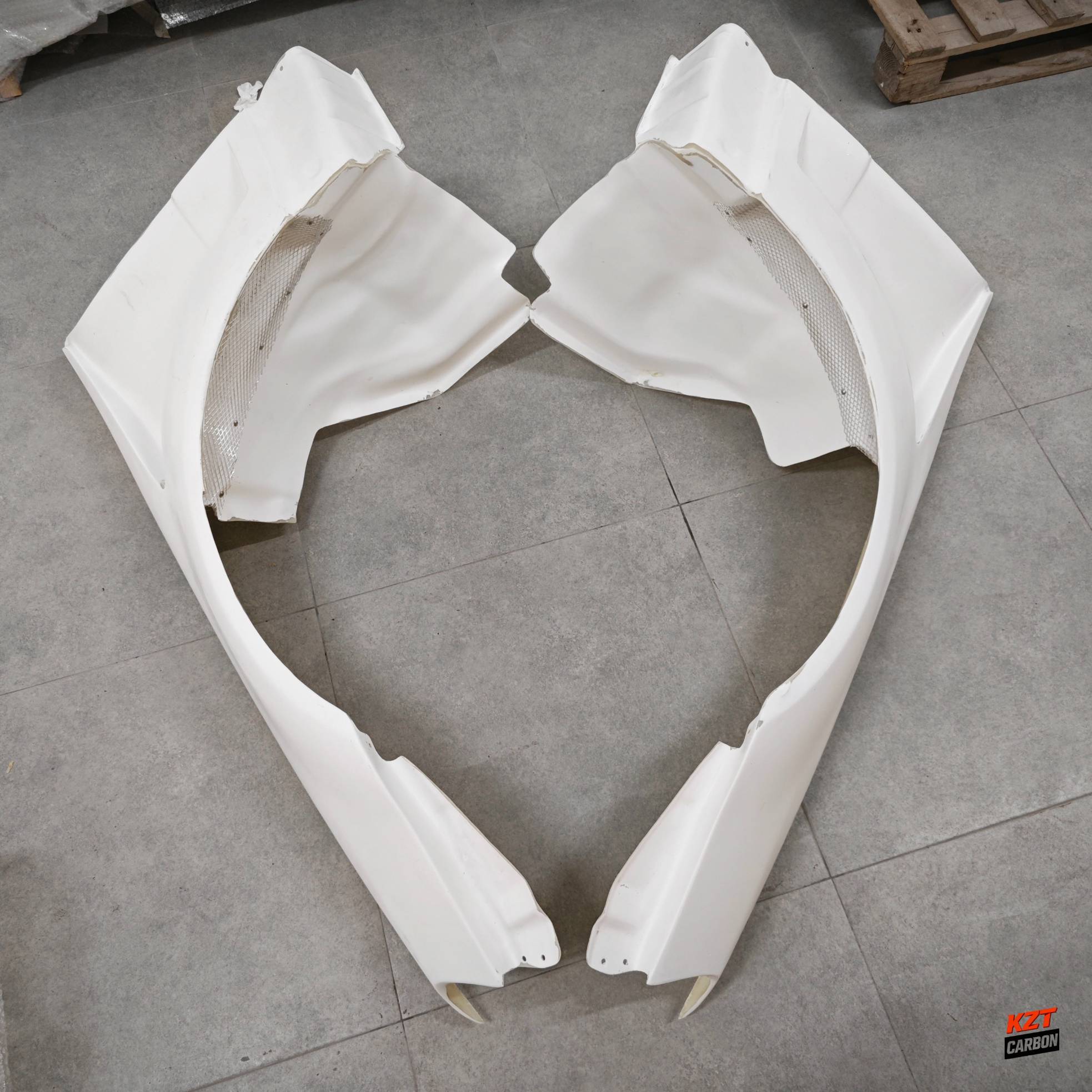 For Nissan Skyline R34 GTR DO Style FRP Unpaint Front Fender Pair Replacement