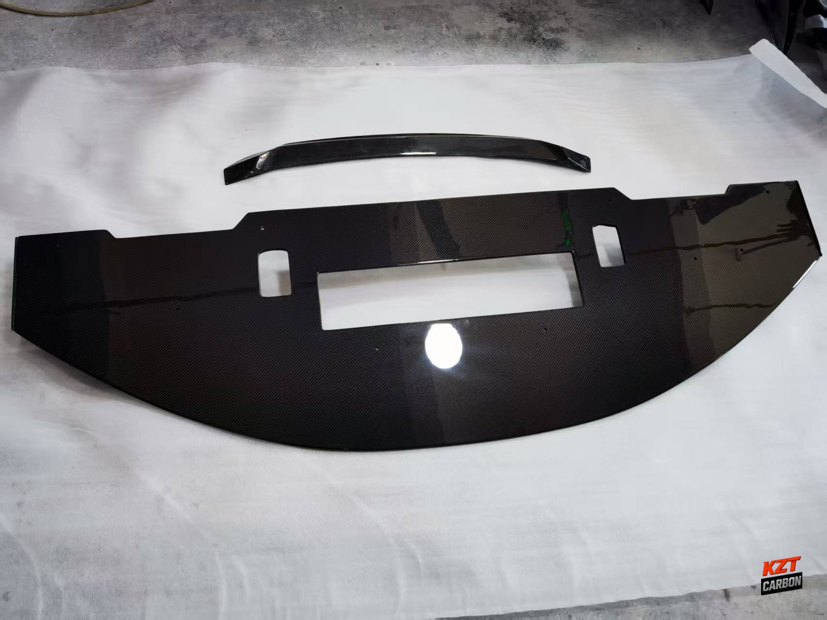 For BMW F82 M4 2014-19 Coupe Carbon Fiber KZ Style Front Bumper Bottom Lip 2pcs