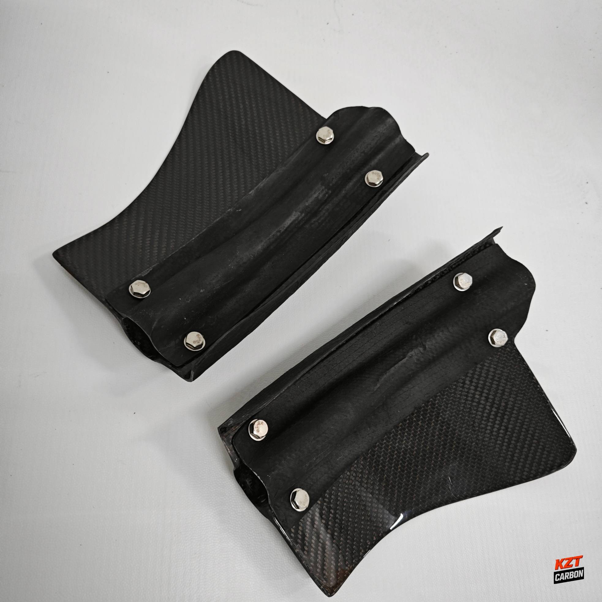 For 2008-2023 Nissan GTR R35 Carbon Rear Fender Brake Air Guides Pair