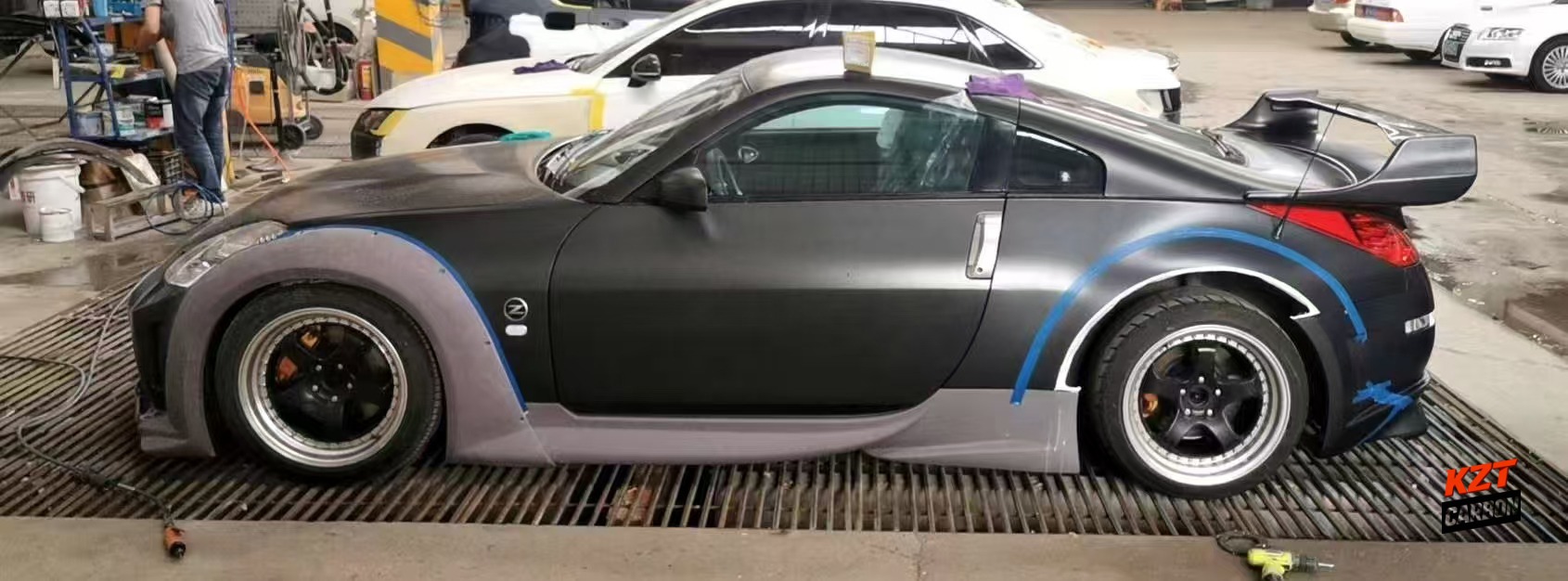 For Nissan 350Z Z Z33 02-08 Coupe Roaster VER Style Fiberglass Side Skirts