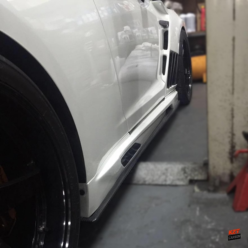 For Nissan GTR R35 2013 Ver VRS Style Carbon Fiber Side Skirt Under Board