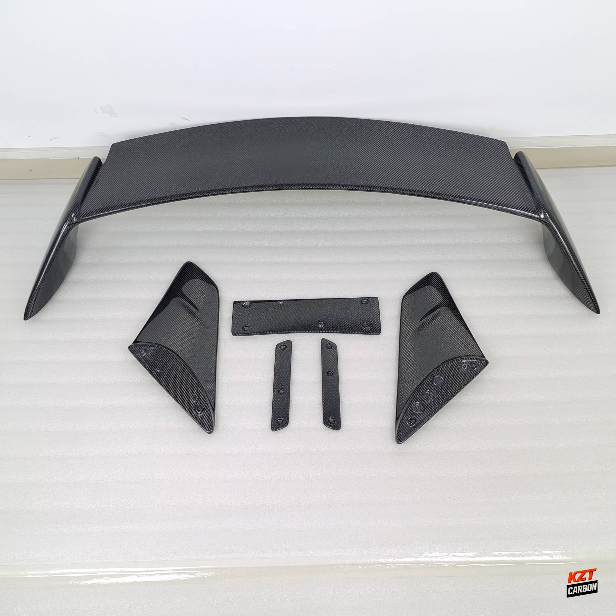 For Nissan GTR R35 Coupe 2D 08-24 Carbon TOM Style Rear Trunk GT Spoiler Wing